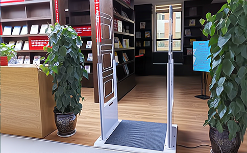 �Ϻ���У(li��n)�˺͸�У(li��n)�˳����l��UHF���D���������p�TEAS�O�÷���